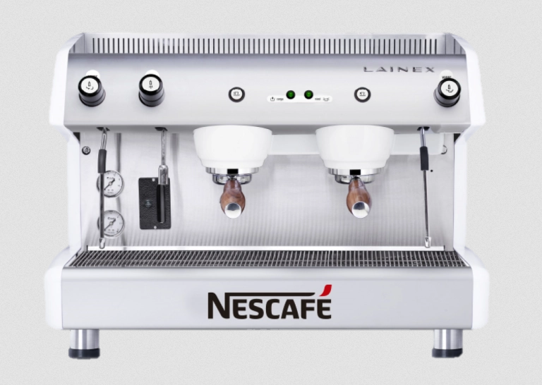 Primer plano de la máquina de café NESCAFÉ® Titán
